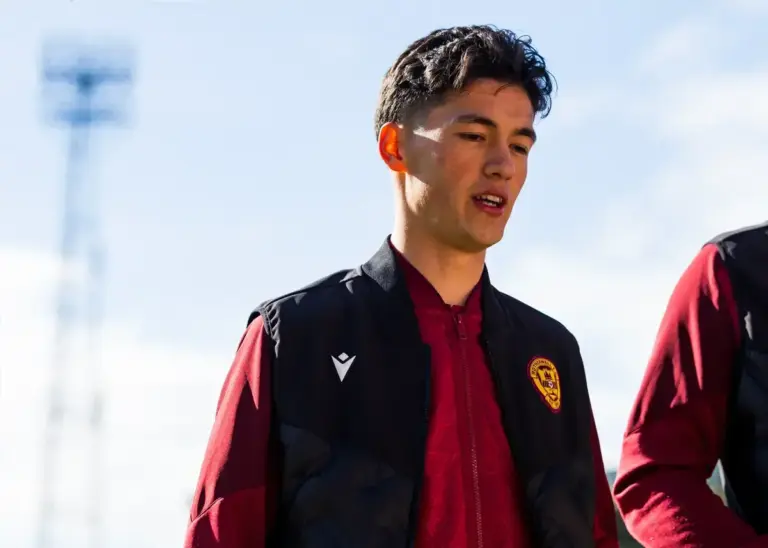 Why Danny Rohl must attempt to secure the signature of Motherwell star Elijah Just