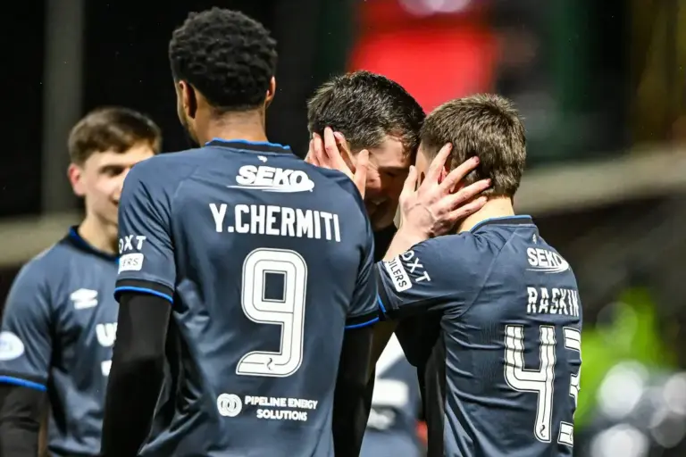 Rangers look to rewrite history and go top for first time in two years