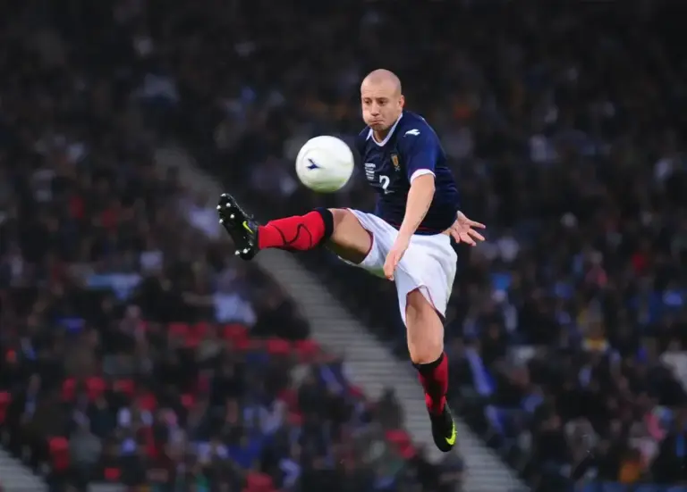 Alan Hutton reveals his strong stance on James Tavernier’s Rangers dilemma