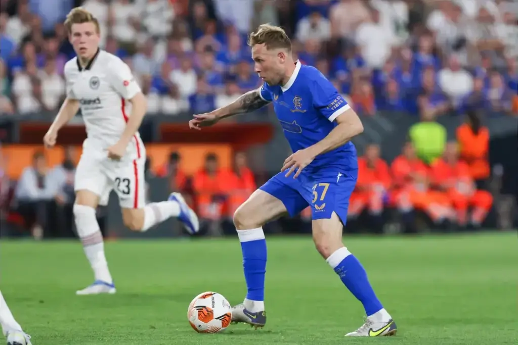 Scott Arfield takes over popular Ibrox matchday pub to follow in footsteps of Rangers icons