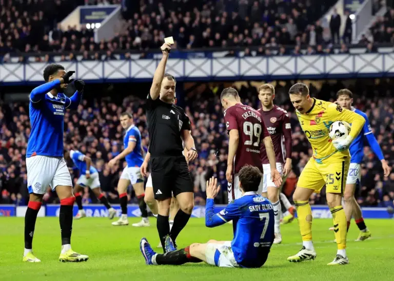“All he does is pass backwards” – Former Rangers duo slam Andreas Skov Olsen