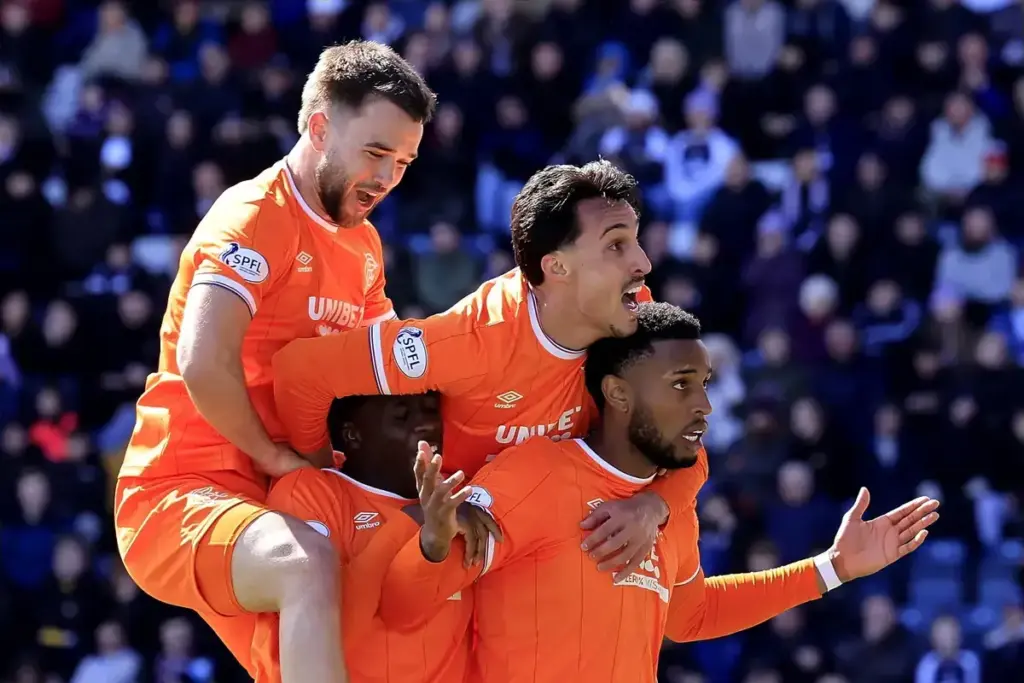 Why Danny Rohl must play with two strikers rather than one in the split fixtures