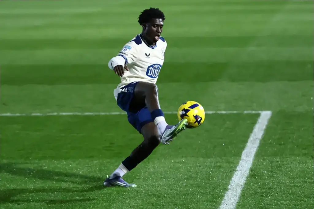 Huddersfield attacker drops down Rangers target list after Andrew Cavenagh strategy change