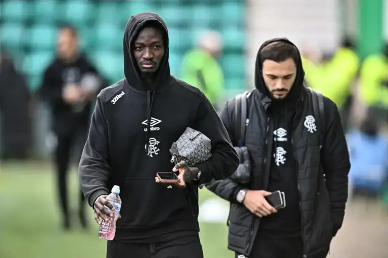 Rangers ’11-man midfield’ underlines the need for urgent departures