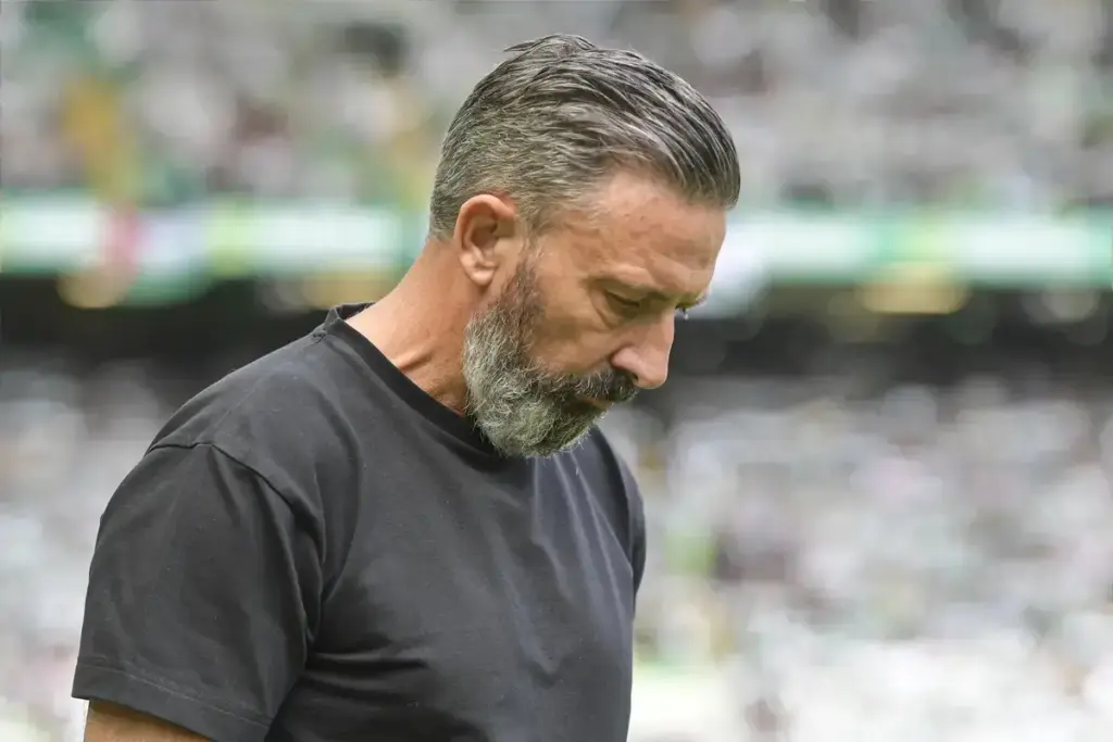 Derek McInnes on the touchline as Rangers manager
