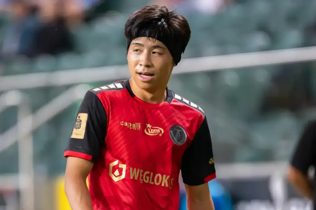 Daisuke Yokota in action for Hannover before his move to Rangers
