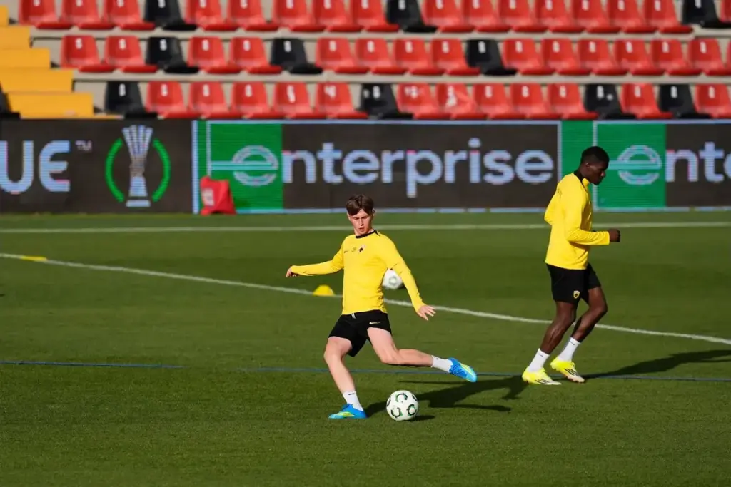 April 8, 2026, Madrid, Madrid, Spain: James Penrice during the training day of AEK Athens FC ahead the UEFA Conference League 2025/26 Quarter-finals First Leg match against Rayo Vallecano at Estadio de Vallecas on April 08, 2026, in Madrid, Spain. (C