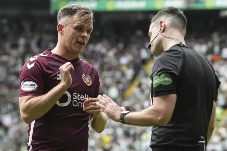 Don Robertson named as St Mirren referee for Rangers clash at Ibrox