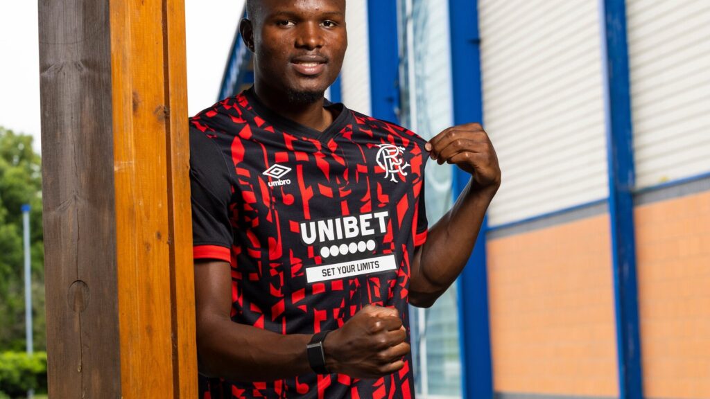 Olwethu Makhanya Rangers: Olwethu Makhanya in Rangers F.C. gear
