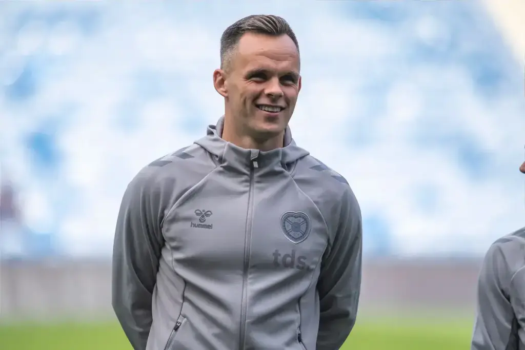 Lawrence Shankland of Heart of Midlothian FC during the William Hill Scottish Premiership. Rangers FC vs Heart of Midlothian FC, Ibrox Stadium, Govan, Glasgow, Scotland. 13/09/2025